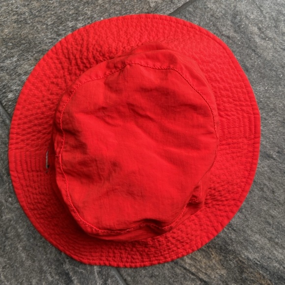 Patagonia Baby Bucket Hat - Reversible! - Picture 4 of 5